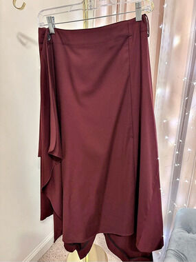 Women's Burgundy Maxi Skirt Like New